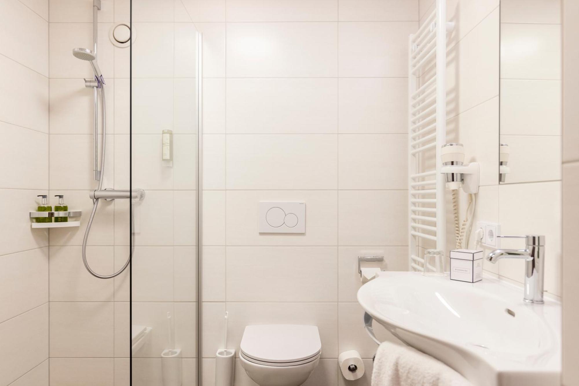לינץ Vergeiner'S Hotel Traube מראה חיצוני תמונה