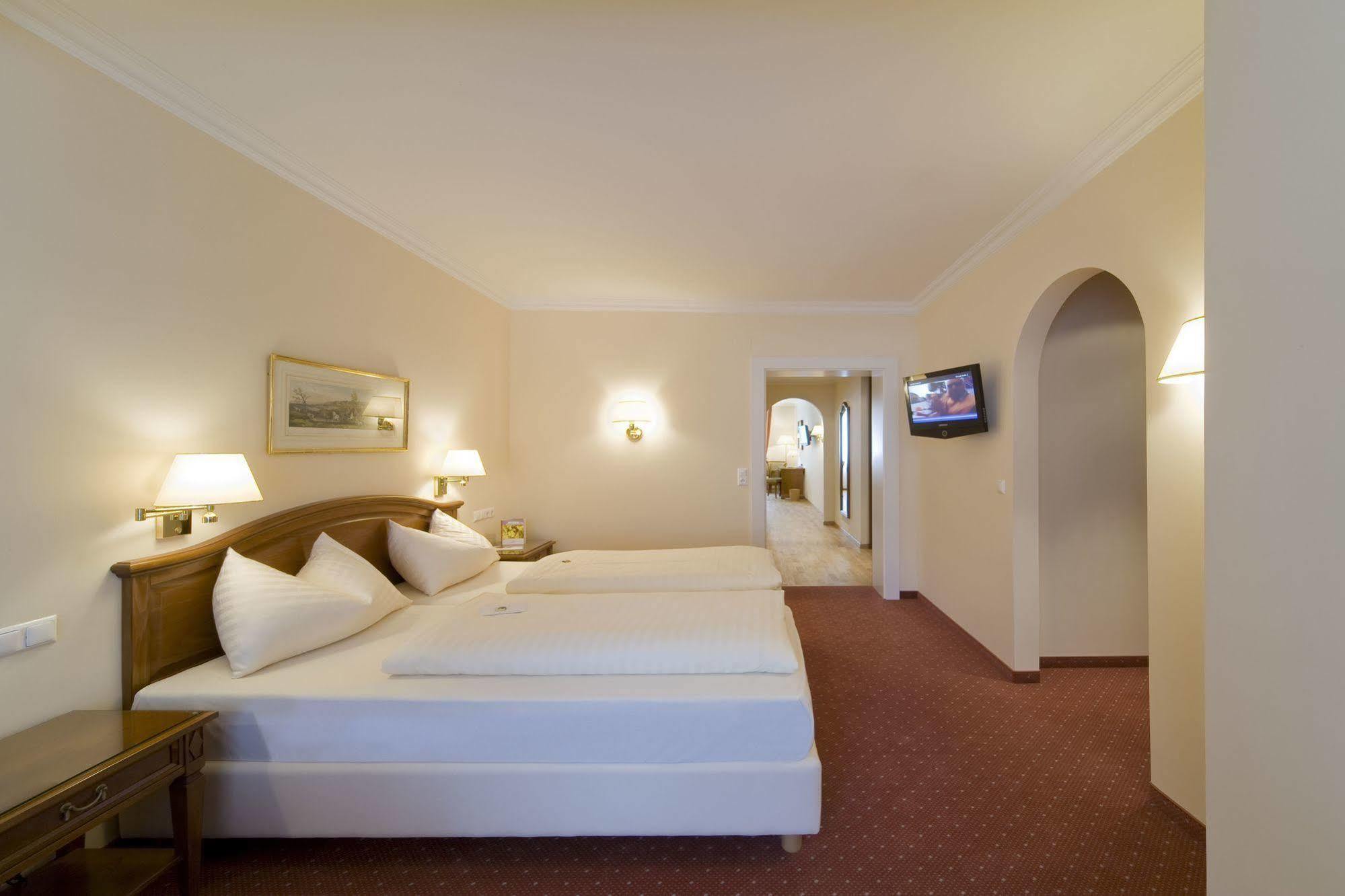 לינץ Vergeiner'S Hotel Traube מראה חיצוני תמונה