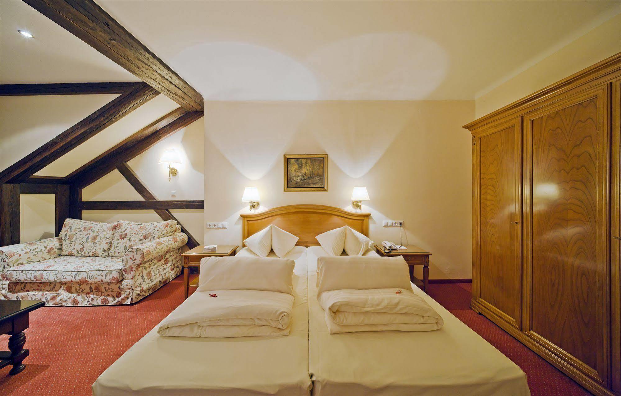 לינץ Vergeiner'S Hotel Traube מראה חיצוני תמונה